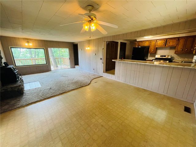 1839 Bunch Springs Road, Berryville, AR 72616