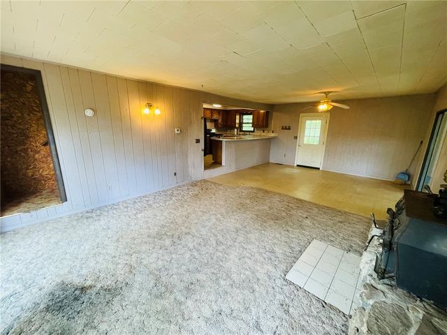 1839 Bunch Springs Road, Berryville, AR 72616