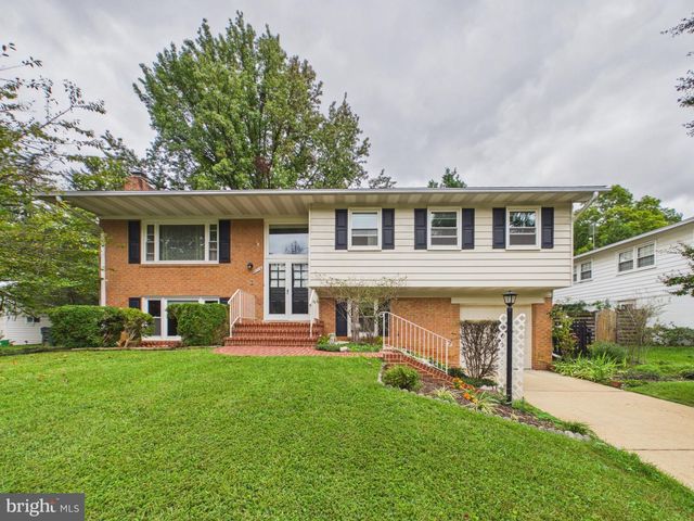 8714 OLD COURTHOUSE RD, Vienna, VA 22182