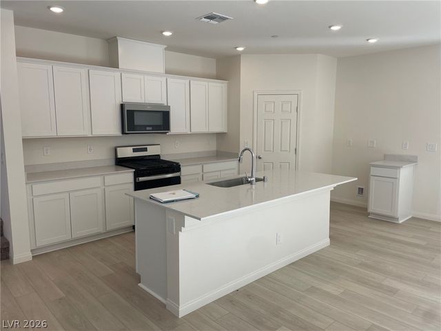 10861 River Junction Avenue, Las Vegas, NV 89166