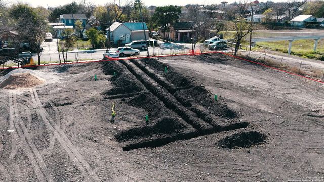 1619 W Travis St, San Antonio, TX 78207