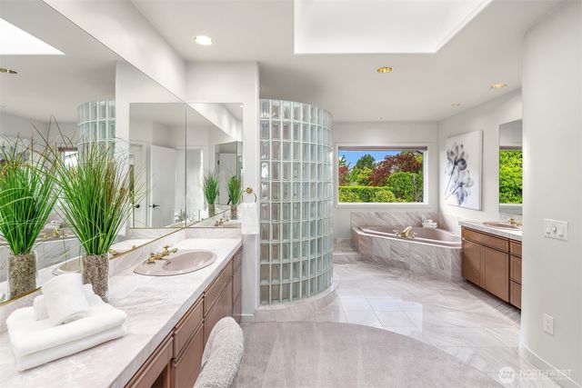 5414 154th Avenue SE, Bellevue, WA 98006