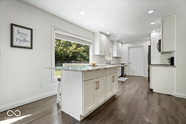 317 McClure Boulevard, Mooresville, IN 46158