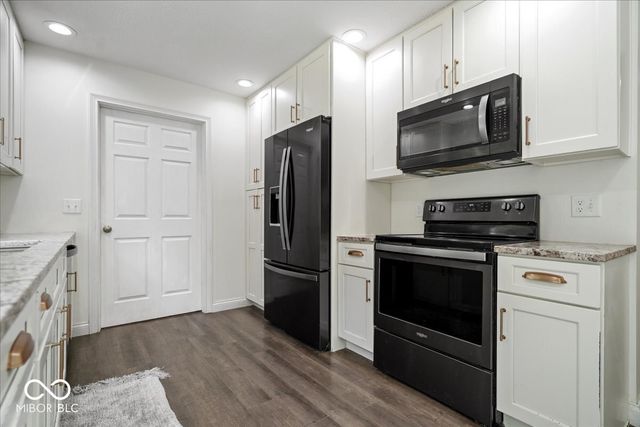 317 McClure Boulevard, Mooresville, IN 46158