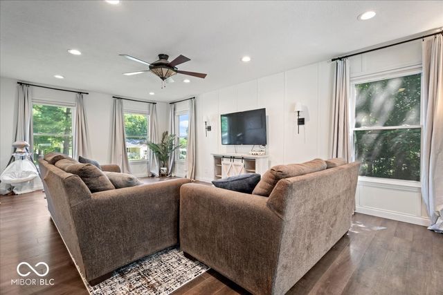 317 McClure Boulevard, Mooresville, IN 46158