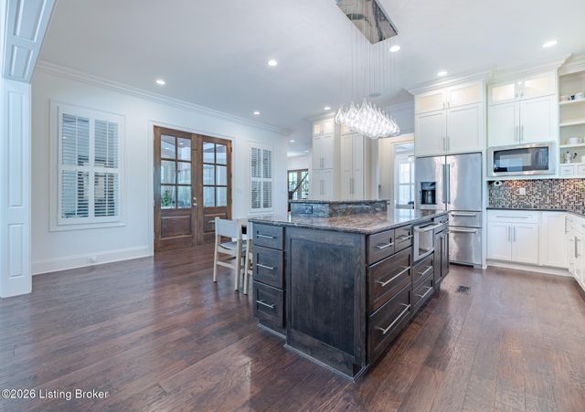 7101 Graf Springs Dr, Louisville, KY 40241