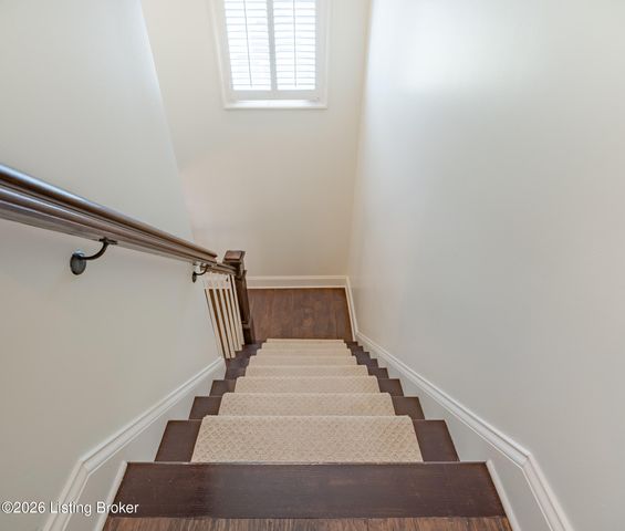 7101 Graf Springs Dr, Louisville, KY 40241