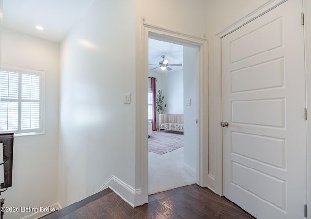 7101 Graf Springs Dr, Louisville, KY 40241