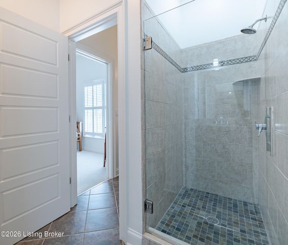 7101 Graf Springs Dr, Louisville, KY 40241