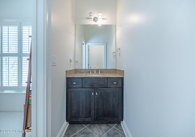 7101 Graf Springs Dr, Louisville, KY 40241