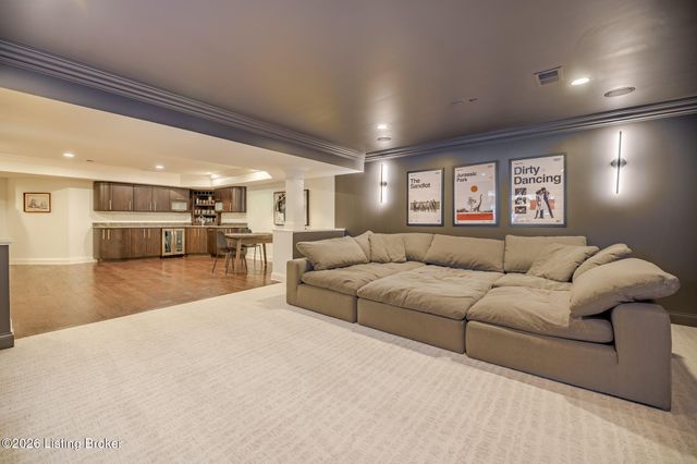 7101 Graf Springs Dr, Louisville, KY 40241