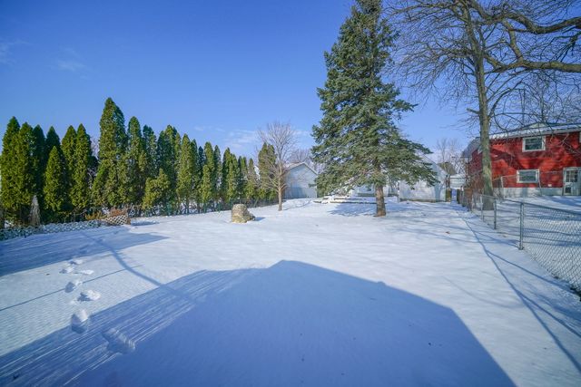 409 W Lincoln Street, Mount Morris, IL 61054