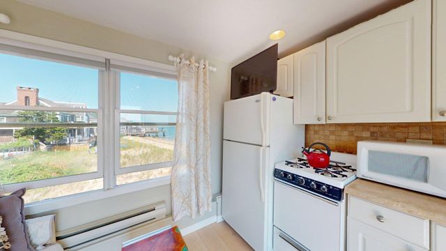 421 Commercial Street UNIT F, Provincetown, MA 02657