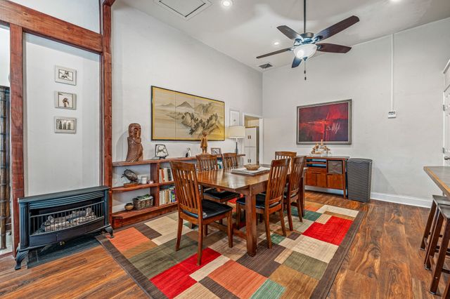 735 N Crockett Street, Granbury, TX 76048
