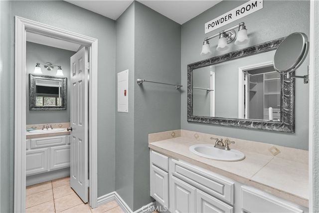 16911 Eastlake Lane, Huntington Beach, CA 92647