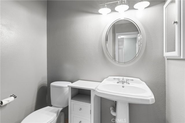 16911 Eastlake Lane, Huntington Beach, CA 92647