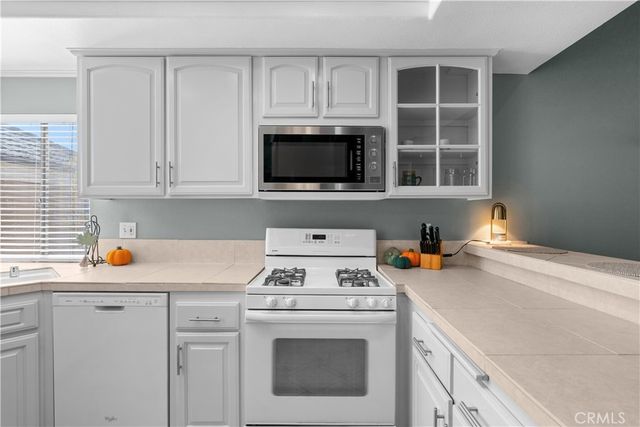 16911 Eastlake Lane, Huntington Beach, CA 92647