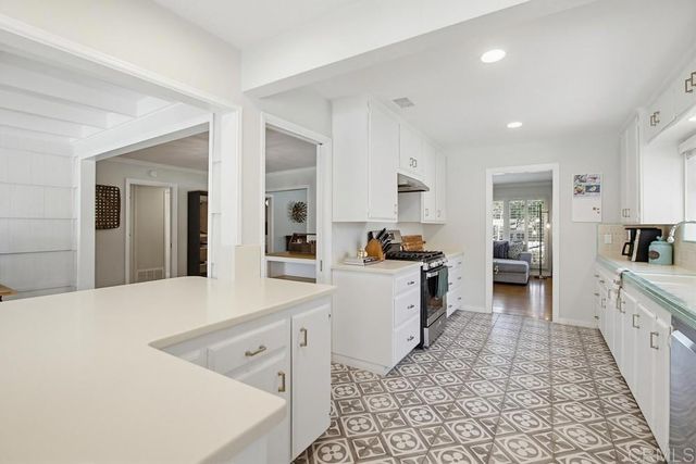 8917 Lemon Avenue, La Mesa, CA 91941