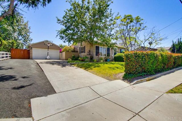 8917 Lemon Avenue, La Mesa, CA 91941