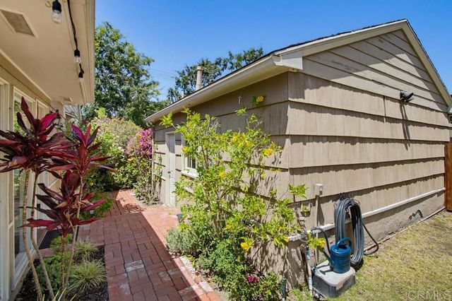 8917 Lemon Avenue, La Mesa, CA 91941