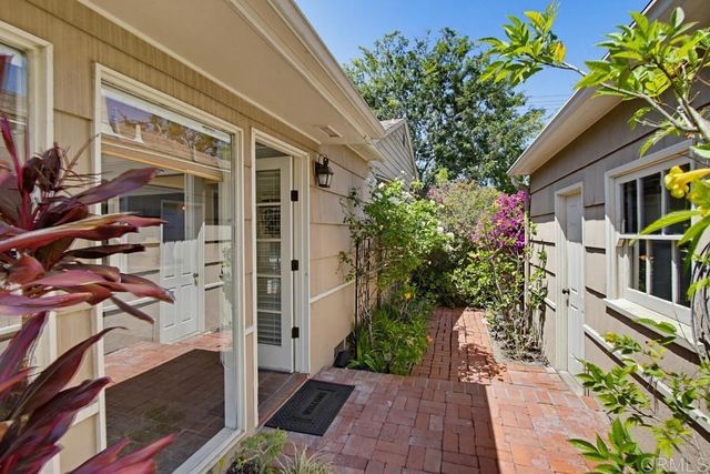 8917 Lemon Avenue, La Mesa, CA 91941