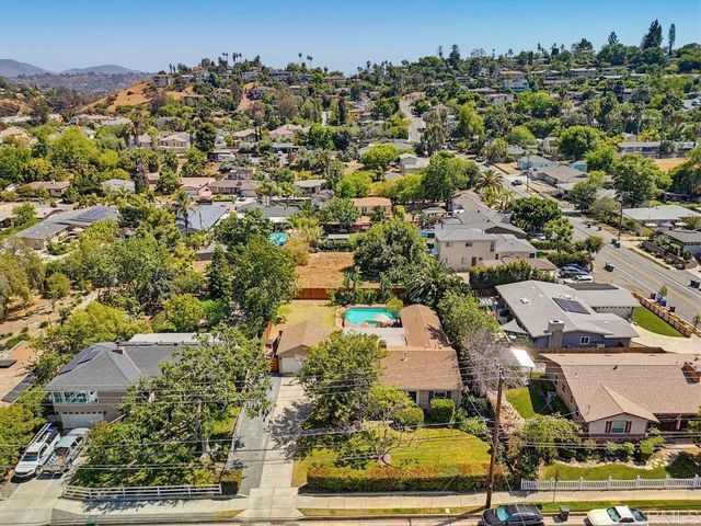 8917 Lemon Avenue, La Mesa, CA 91941