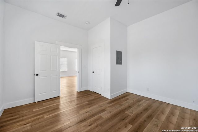 1218 HAYS ST, San Antonio, TX 78202