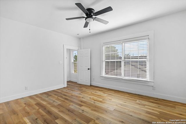 1218 HAYS ST, San Antonio, TX 78202