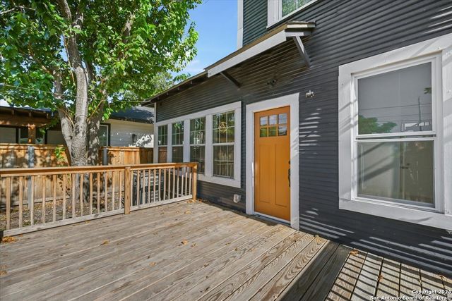 1218 HAYS ST, San Antonio, TX 78202