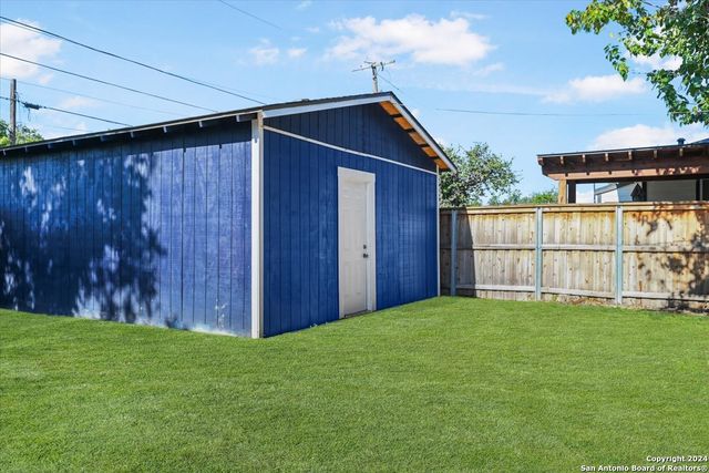 1218 HAYS ST, San Antonio, TX 78202