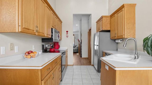 31 Deer Point Trail, Madison, WI 53719