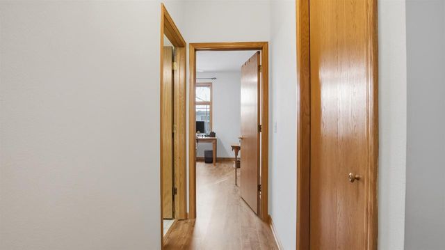 31 Deer Point Trail, Madison, WI 53719