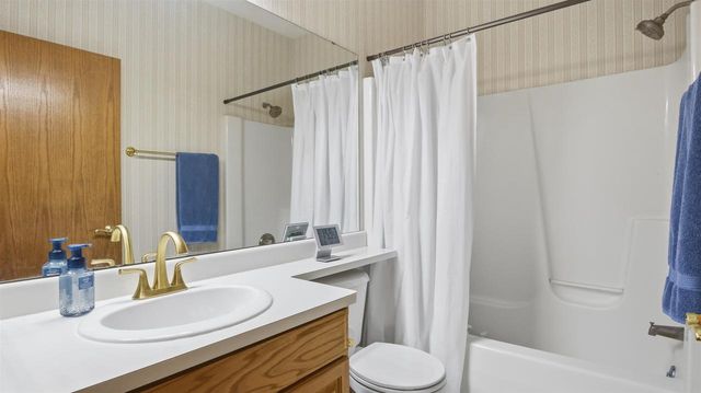 31 Deer Point Trail, Madison, WI 53719