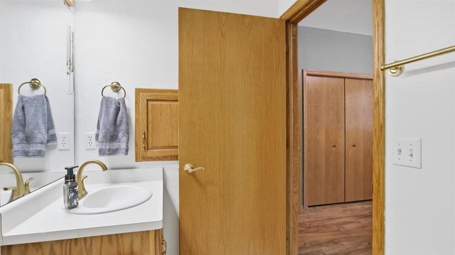 31 Deer Point Trail, Madison, WI 53719