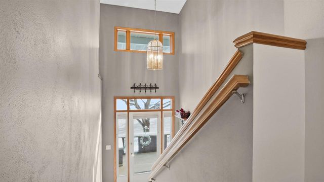 31 Deer Point Trail, Madison, WI 53719