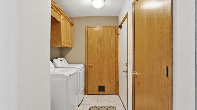 31 Deer Point Trail, Madison, WI 53719