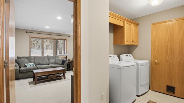 31 Deer Point Trail, Madison, WI 53719