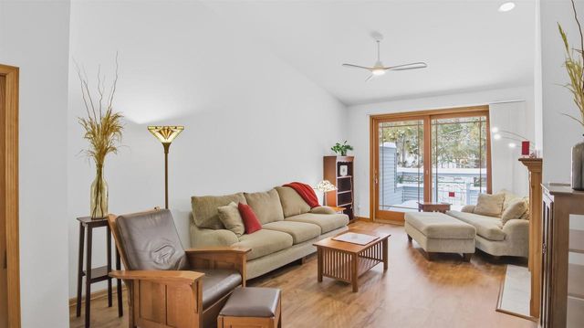 31 Deer Point Trail, Madison, WI 53719