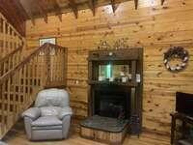 55 Debbie Lane, Slade, KY 40376