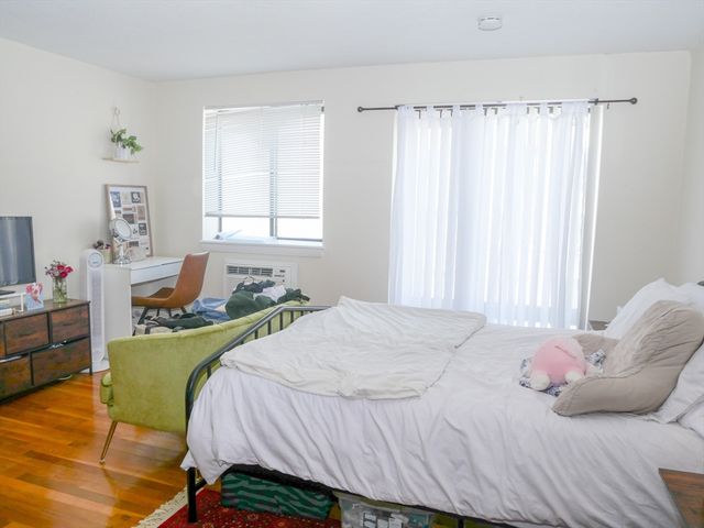 1039 Commonwealth Ave 33, Boston, MA 02215
