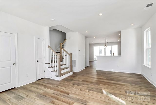 7118 Westrow Avenue, Charlotte, NC 28278