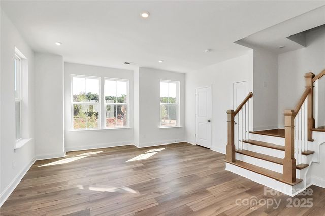 7118 Westrow Avenue, Charlotte, NC 28278