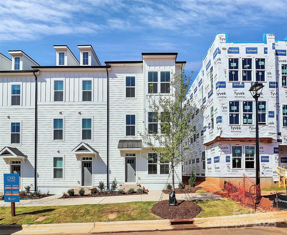 7118 Westrow Avenue, Charlotte, NC 28278