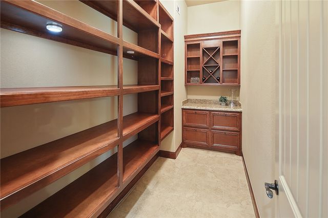 10682 Commonwealth Drive, Iola, TX 77861