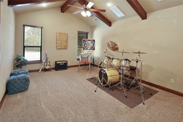 10682 Commonwealth Drive, Iola, TX 77861