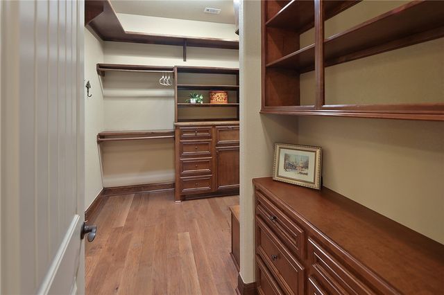 10682 Commonwealth Drive, Iola, TX 77861