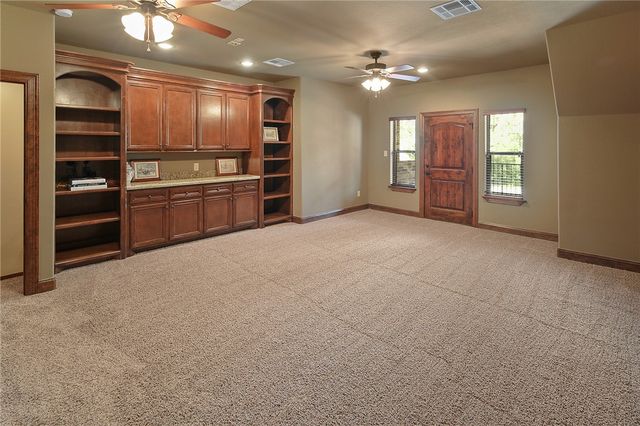 10682 Commonwealth Drive, Iola, TX 77861