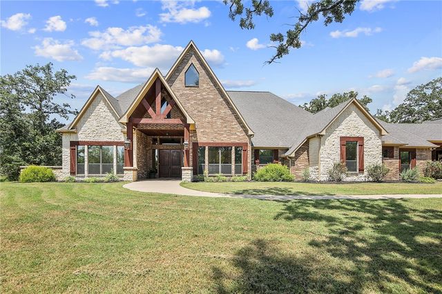 10682 Commonwealth Drive, Iola, TX 77861