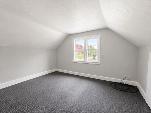 1221 B Avenue NW, Cedar Rapids, IA 52405
