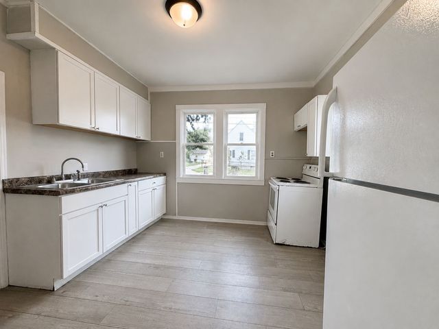 1221 B Avenue NW, Cedar Rapids, IA 52405
